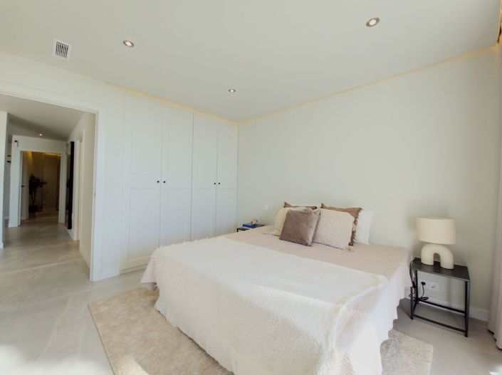 Image No.12-3 Bed Apartment for sale