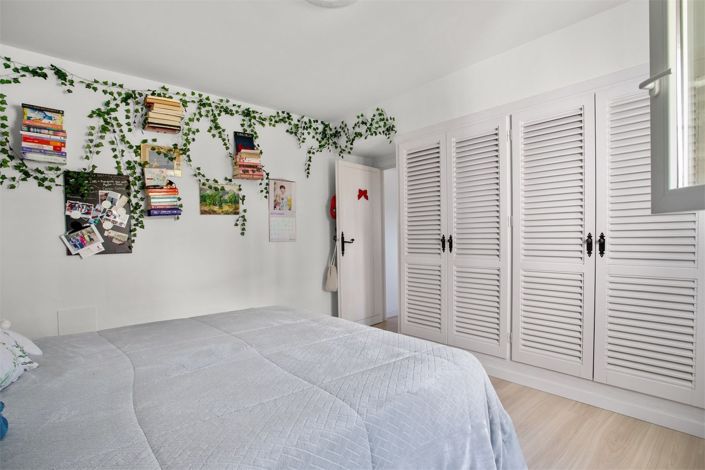 Image No.11-2 Bed Townhouse for sale