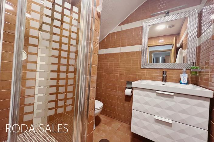 Image No.11-3 Bed Chalet for sale