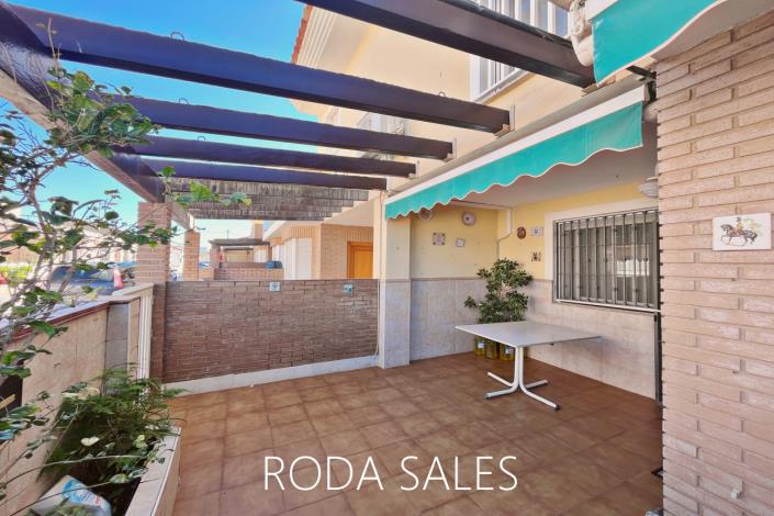 Image No.4-3 Bed Townhouse for sale