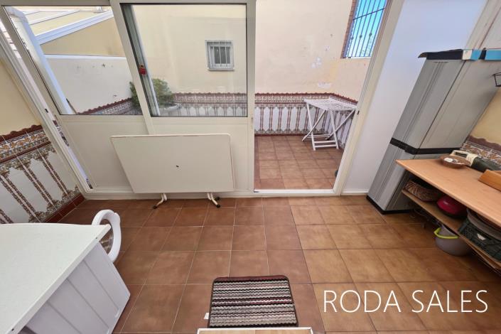 Image No.15-3 Bed Townhouse for sale