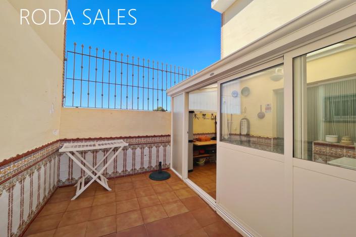 Image No.19-3 Bed Townhouse for sale