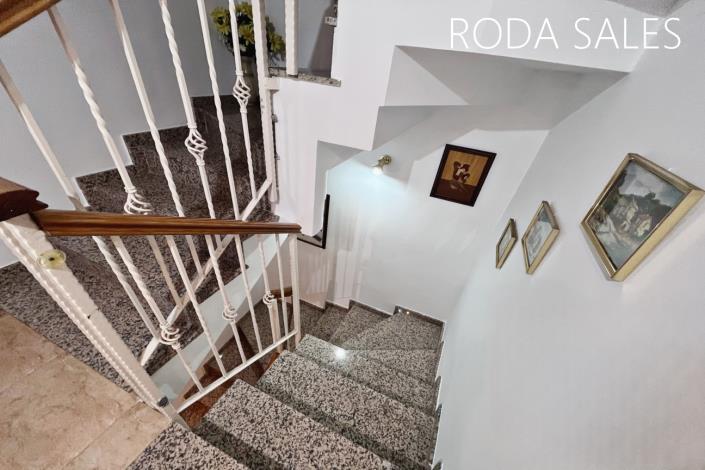 Image No.38-3 Bed Townhouse for sale