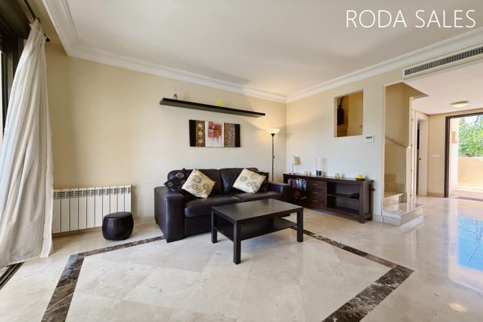 Image No.14-2 Bed Townhouse for sale