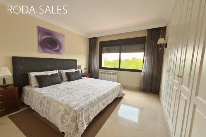 Image No.14-3 Bed Villa / Detached for sale