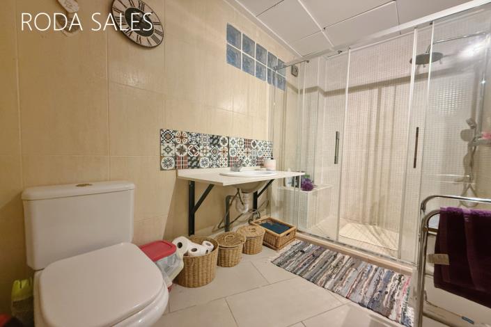 Image No.8-3 Bed Semi-Detached for sale