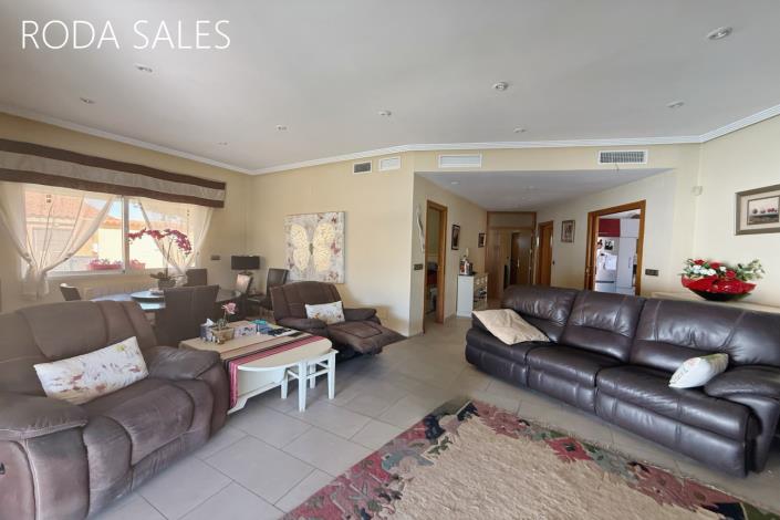 Image No.11-3 Bed Semi-Detached for sale