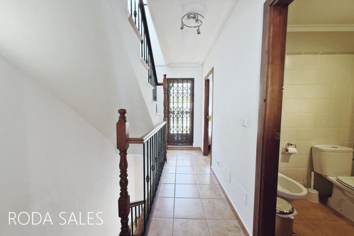 Image No.20-2 Bed Townhouse for sale