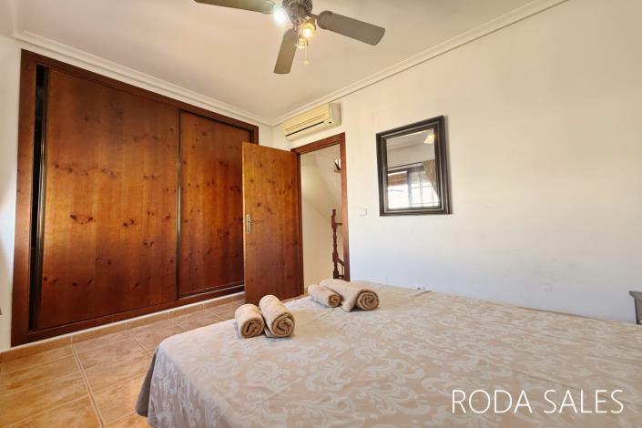 Image No.19-2 Bed Townhouse for sale