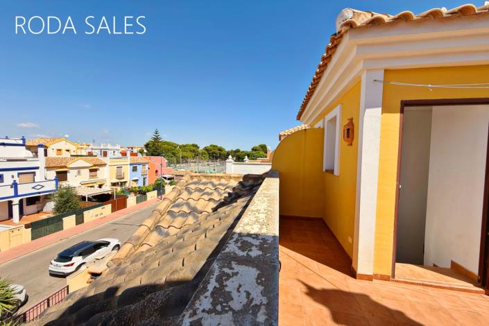 Image No.24-2 Bed Townhouse for sale