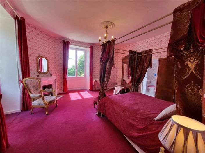 Image No.15-9 Bed Chateaux for sale