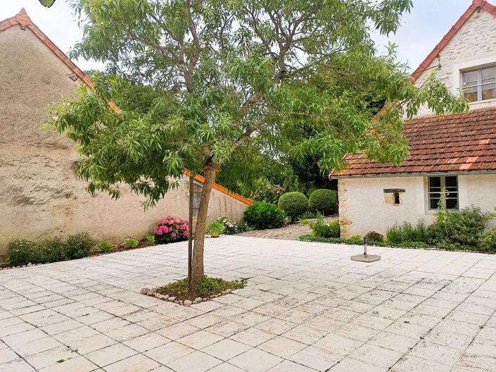 Image No.28-6 Bed House for sale