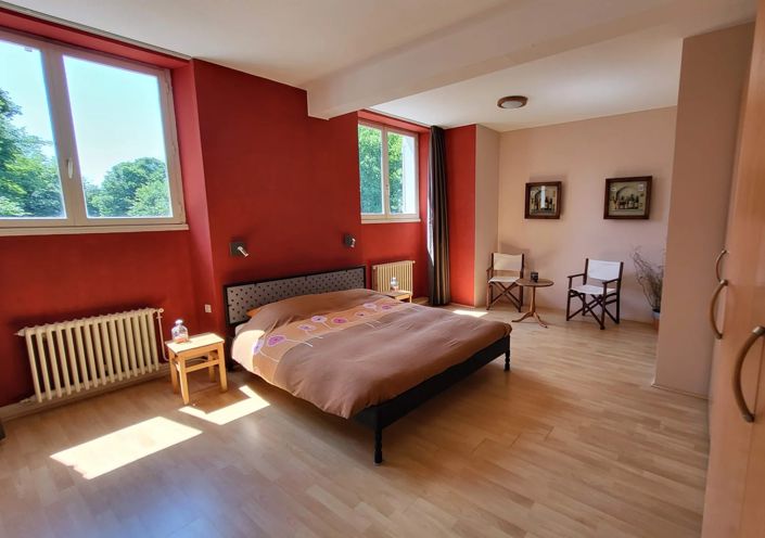 Image No.11-6 Bed House for sale