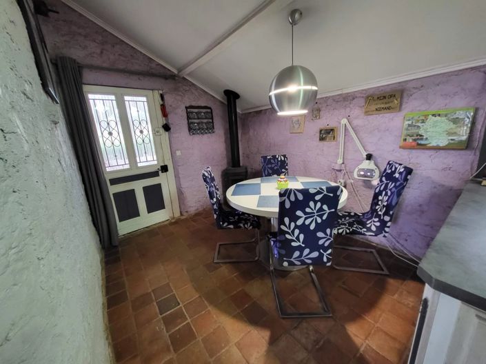 Image No.6-5 Bed House for sale