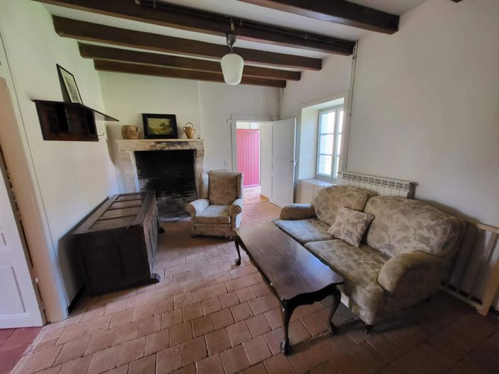 Image No.4-8 Bed House for sale