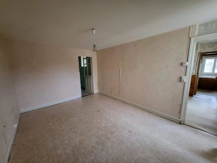 Image No.8-2 Bed Townhouse for sale