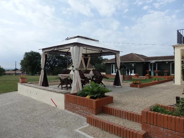 Image No.11-6 Bed House for sale