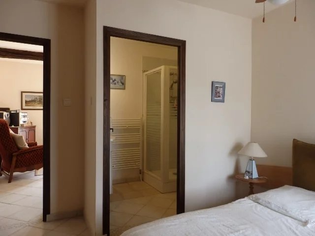 Image No.15-6 Bed House for sale