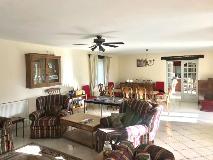 Image No.7-6 Bed House for sale