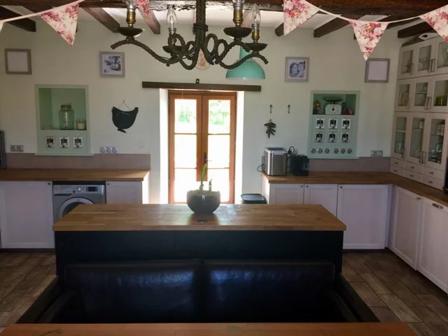 Image No.8-6 Bed House for sale