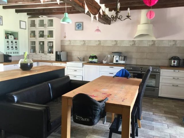 Image No.9-6 Bed House for sale