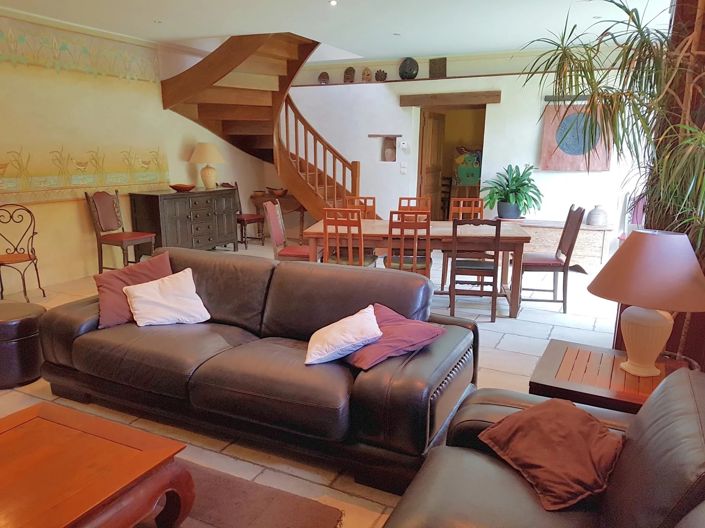 Image No.11-6 Bed House for sale