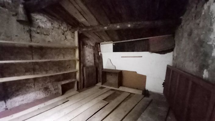 Image No.18-2 Bed House for sale