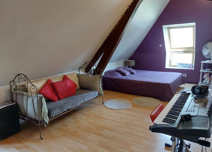 Image No.12-6 Bed House for sale