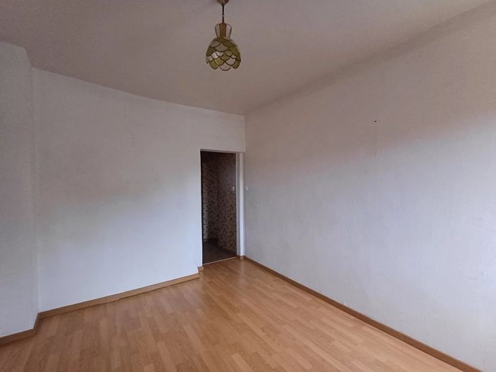 Image No.10-3 Bed House for sale