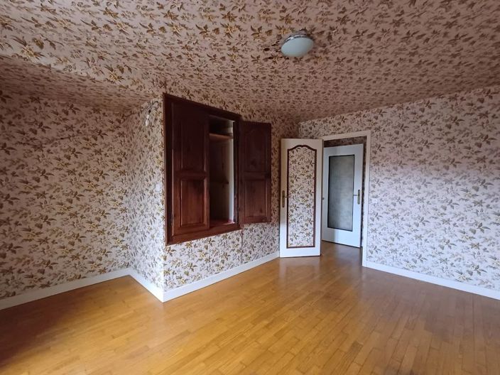 Image No.12-3 Bed House for sale