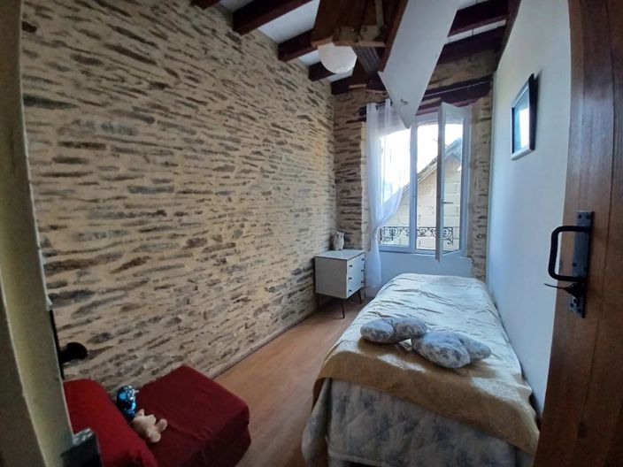 Image No.26-6 Bed House for sale