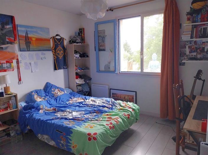 Image No.9-5 Bed House for sale