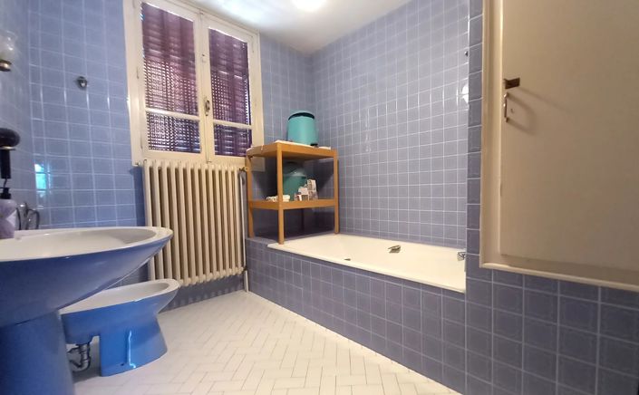 Image No.10-6 Bed House for sale