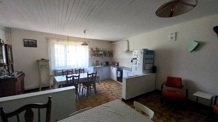 Image No.7-6 Bed House for sale