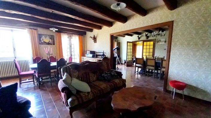 Image No.9-6 Bed House for sale