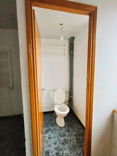 Image No.12-2 Bed House for sale