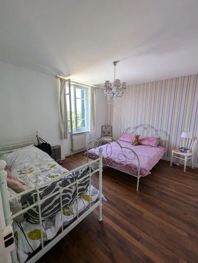 Image No.16-4 Bed House for sale