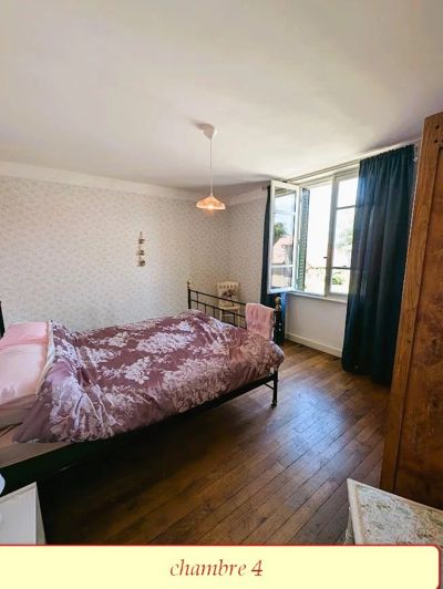 Image No.17-4 Bed House for sale