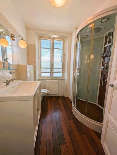 Image No.18-4 Bed House for sale