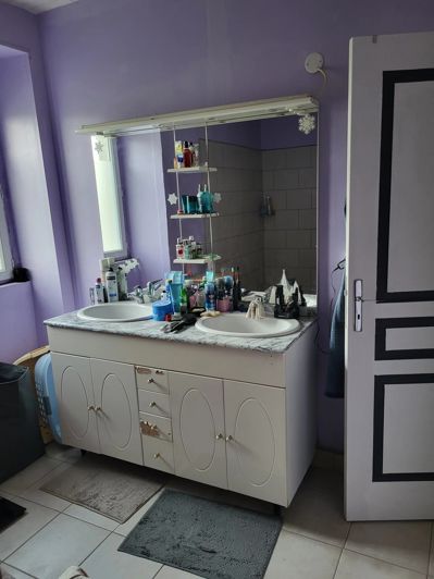 Image No.12-3 Bed Farmhouse for sale