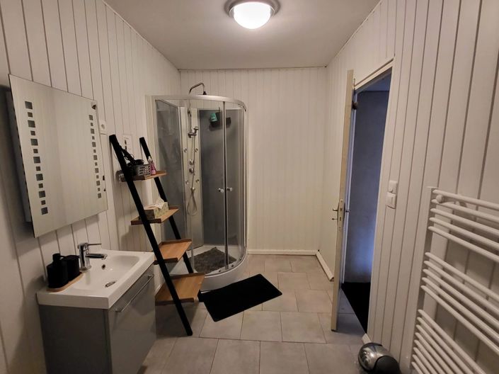 Image No.22-4 Bed House for sale