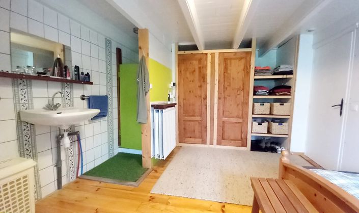 Image No.18-3 Bed House for sale