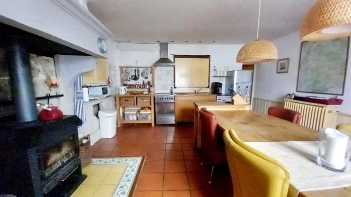 Image No.6-3 Bed House for sale