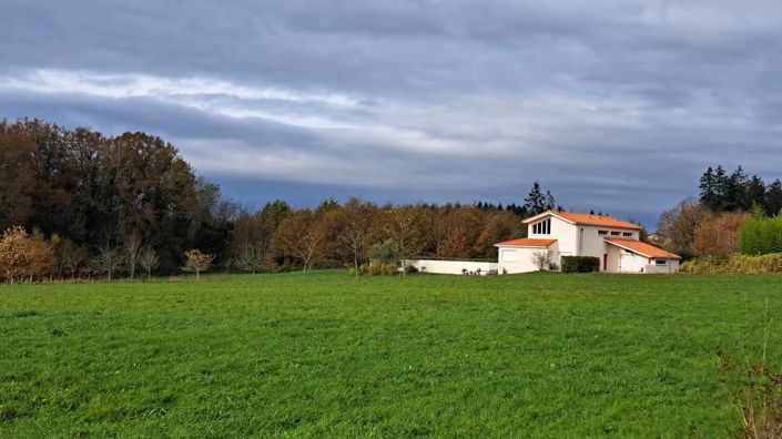 Image No.2-4 Bed Villa for sale