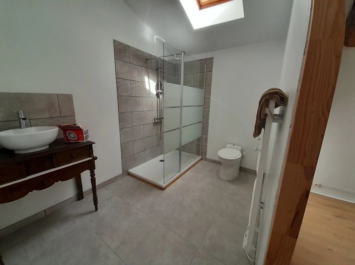 Image No.10-2 Bed House for sale