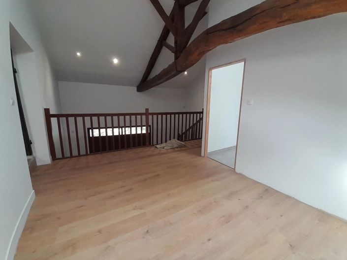 Image No.8-2 Bed House for sale