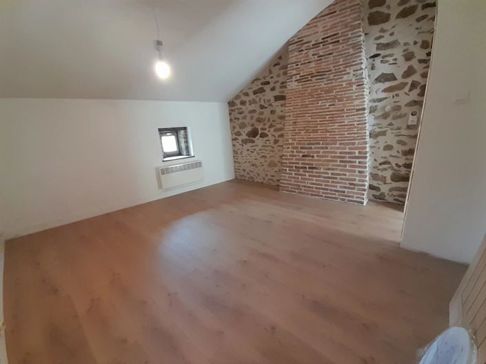 Image No.9-2 Bed House for sale