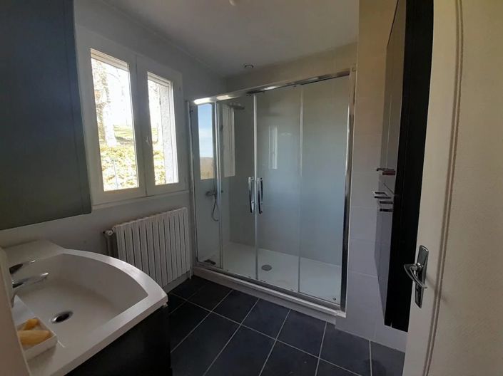 Image No.6-3 Bed House for sale