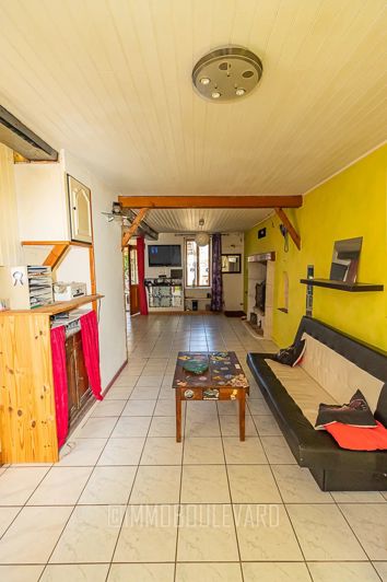 Image No.10-1 Bed House for sale