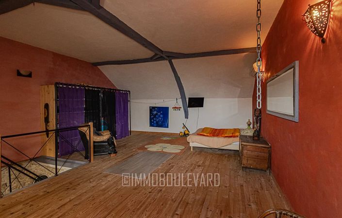 Image No.17-1 Bed House for sale